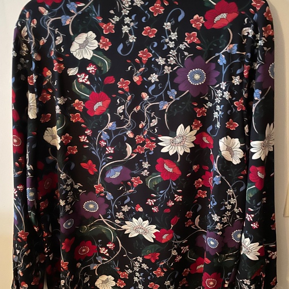 Floral top - Picture 3 of 7